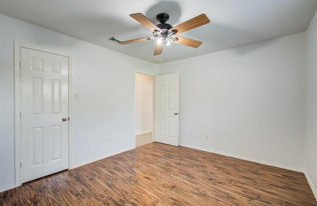 Building Photo - 12223 Ayrshire Pl