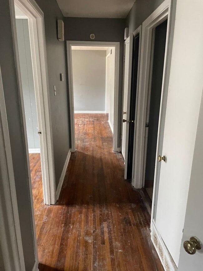 Building Photo - Bright 3BR SFR w/ 2 car garage + Eat in Kitchen + Large Patio in Memphis