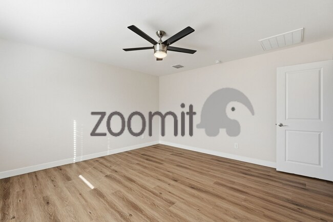 Building Photo - Amazing home in wonderful Ghost Hollow Ranch