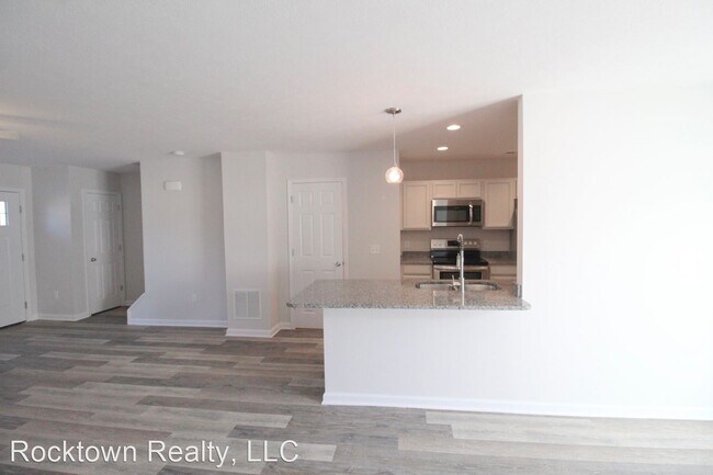 Building Photo - 3 br, 2.5 bath House - 3035 Locust Grove