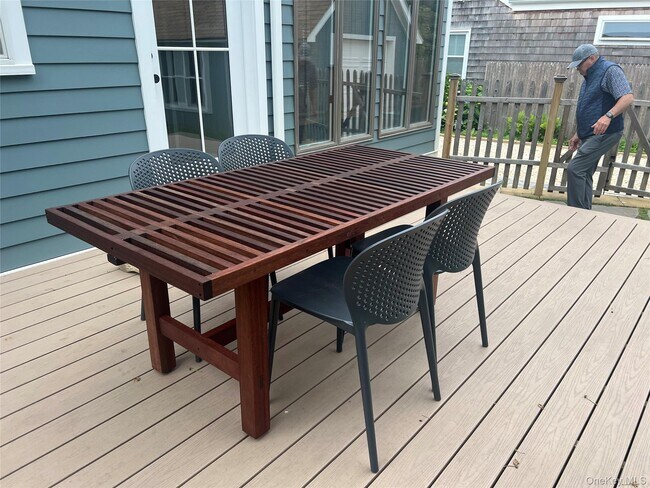 Building Photo - 237 6th St