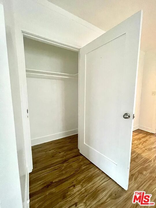 Building Photo - 2102 S Harcourt Ave