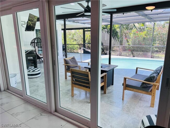 Building Photo - 4439 Parrot Ave