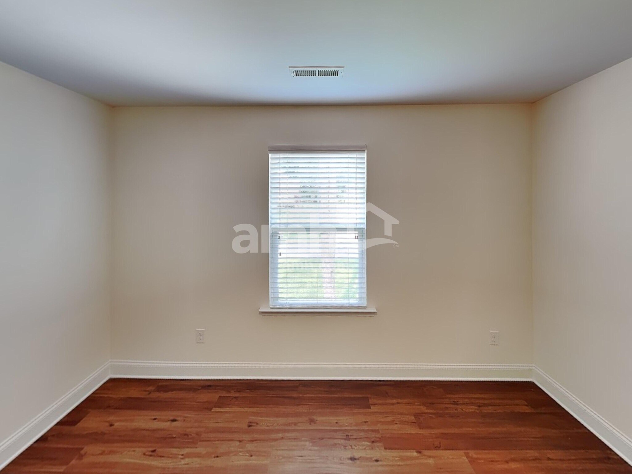 Building Photo - 3021 Greenmont Cir