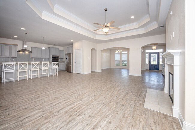 Building Photo - 1013 Silverbell Cv