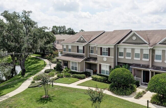 Building Photo - 604 Rogue Dr