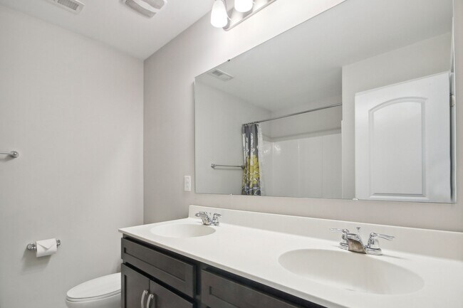 Building Photo - 2169 Grist Mill Dr SW