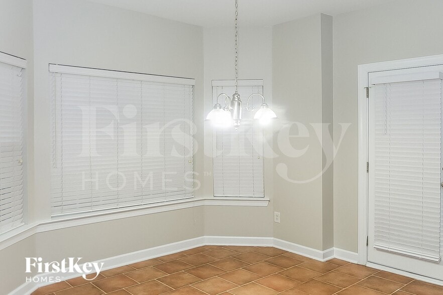 Building Photo - 2853 Island Point Dr NW