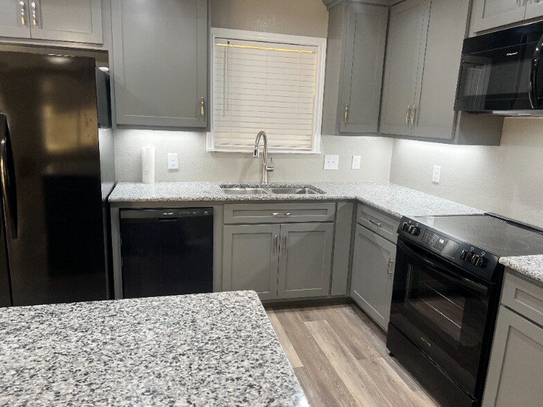 Building Photo - 167 Ballard Dr