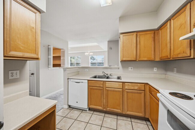 Building Photo - 1195 Villagio Cir