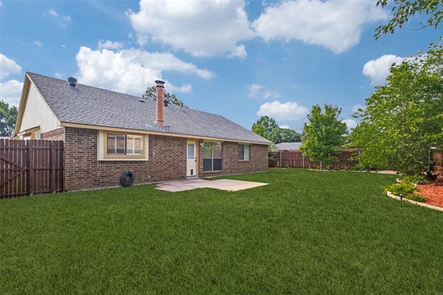 Building Photo - 5401 Briar Ln