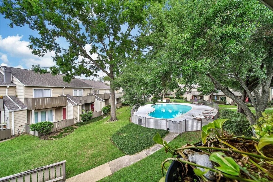 Building Photo - 5005 Georgi Ln