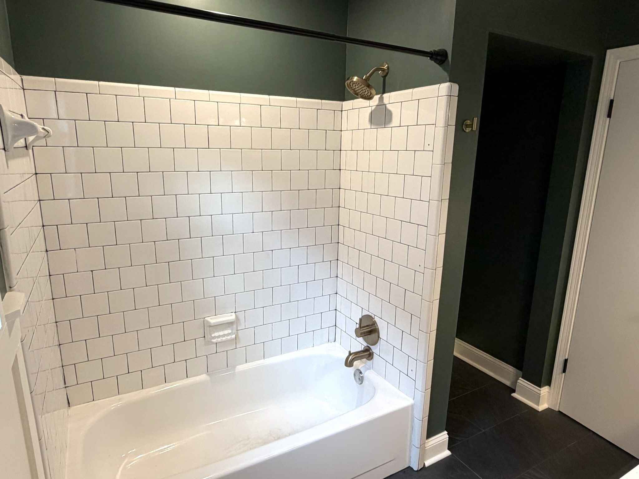 Guest Bath - 7242 Dogwood Terrace Dr