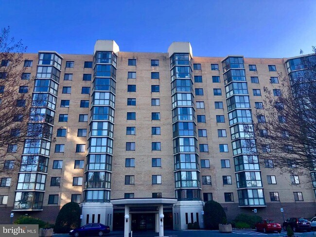 Building Photo - 3310 N Leisure World Blvd