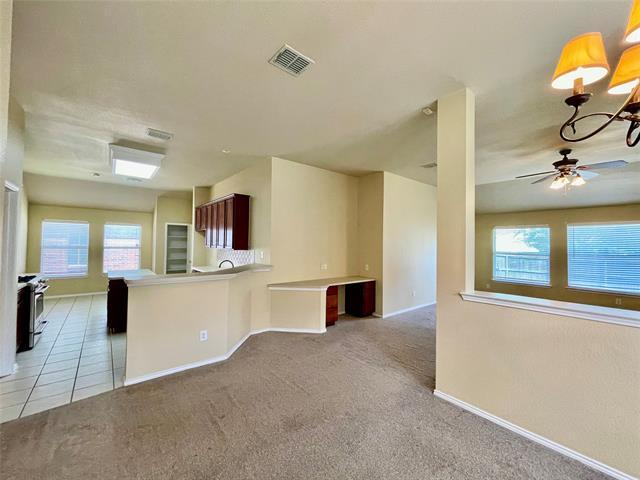 Building Photo - 1535 Silver Spur Dr