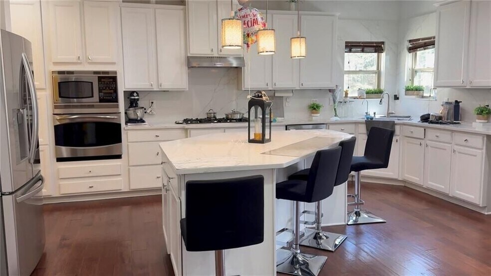 Building Photo - 6940 Rocking Horse Ln