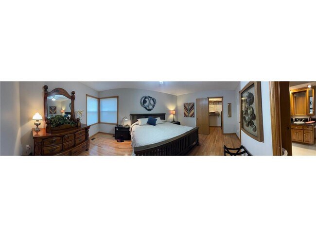 Building Photo - 12617 Old N Shore Dr