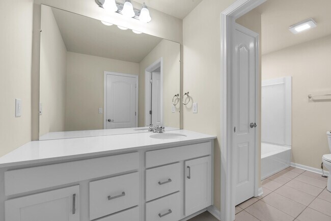 Building Photo - 104 Addison Cir