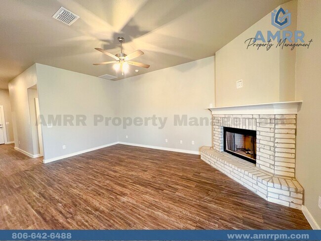 Building Photo - Beautiful 4 Bedroom Home