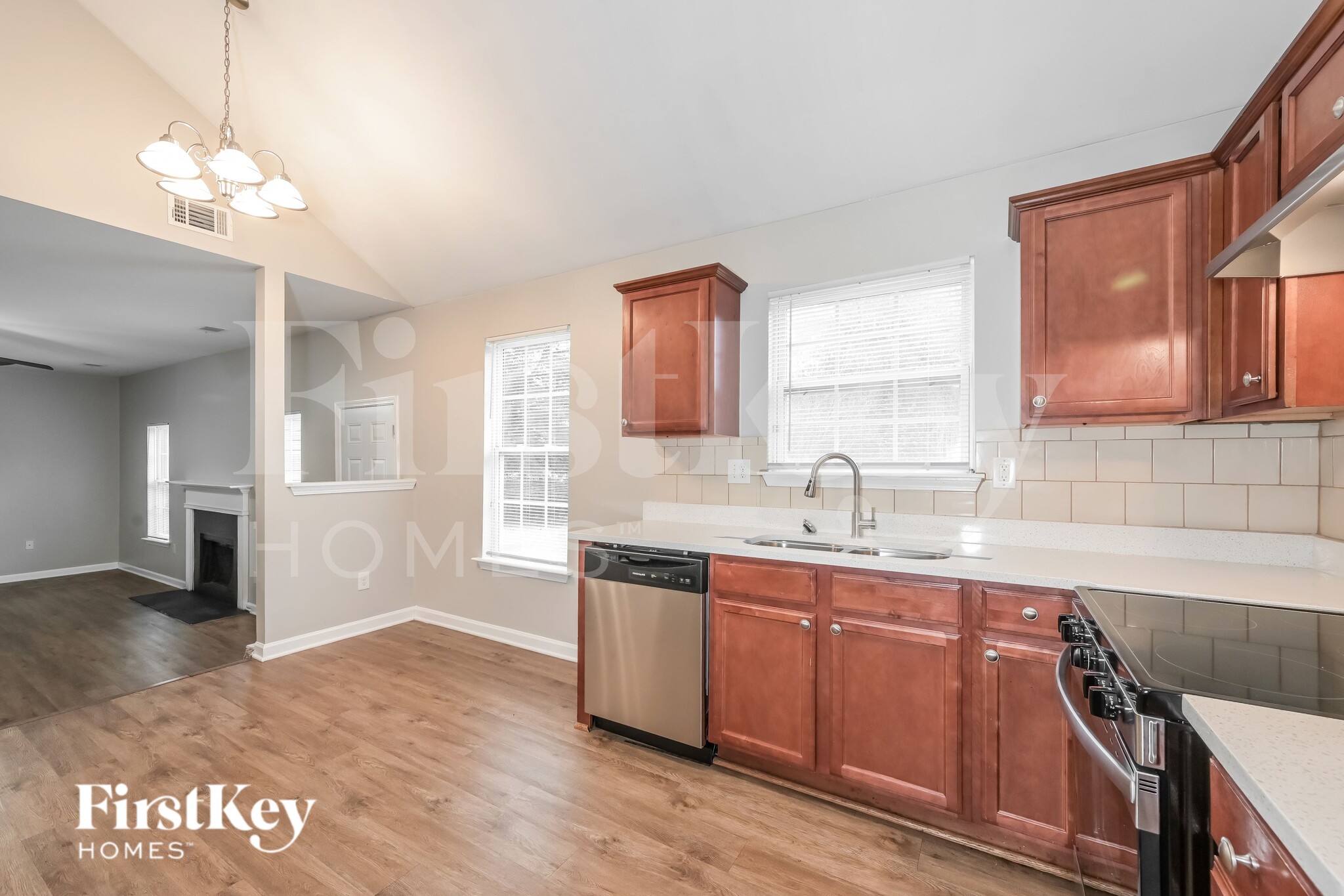 Building Photo - 52 Hamilton Dr