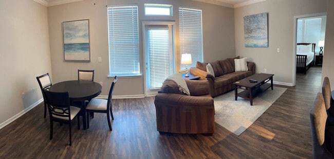 Primary Photo - 1397 Lettered Olive Ln