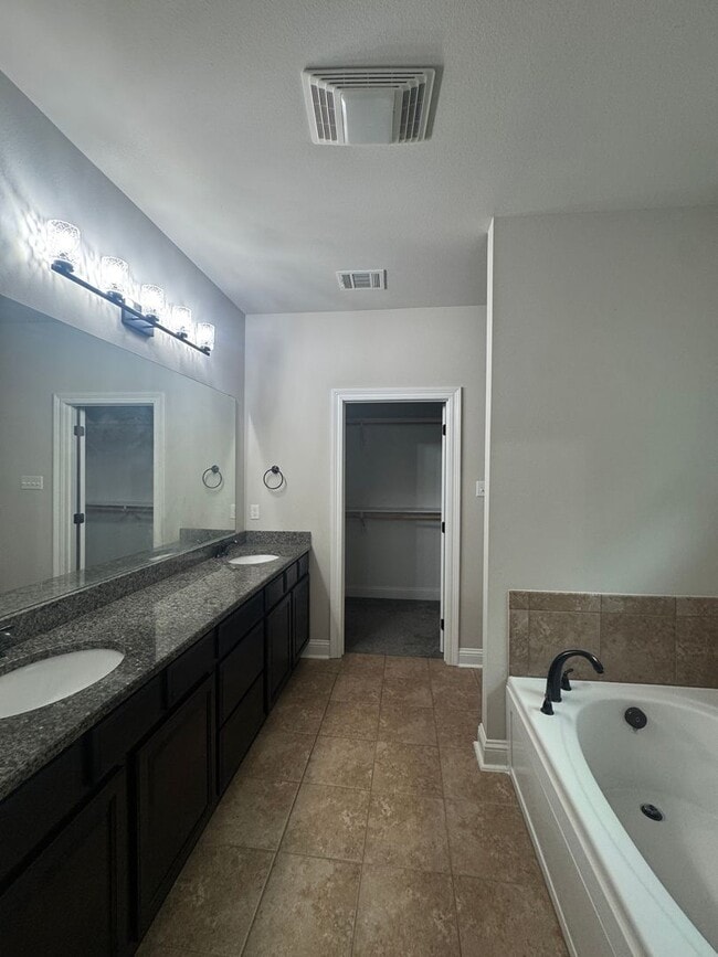 Building Photo - ? Stylish Brick  Rental Home in Riverscape...