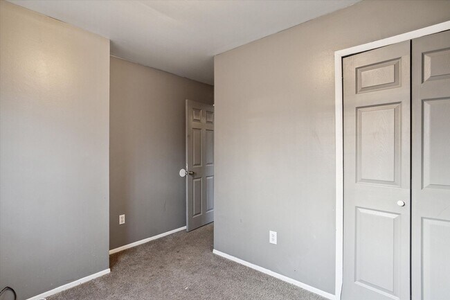 Building Photo - 16800 Wormer Ave