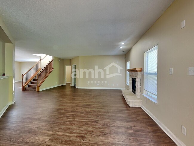 Building Photo - 6737 Amber Springs Way