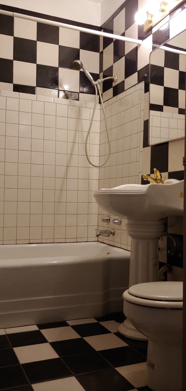 Bath Room - 1720 W 76th St