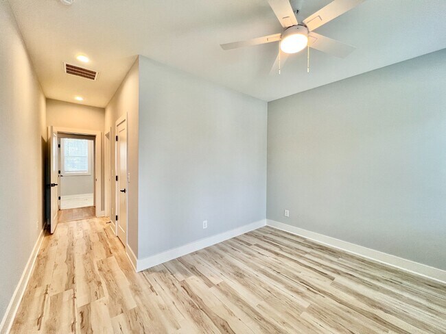 Building Photo - New Construction! Unit B Available!