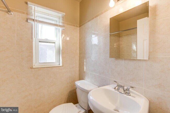 Building Photo - 1889 Alabama Ave SE