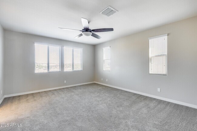 Building Photo - 9944 W Louise Dr