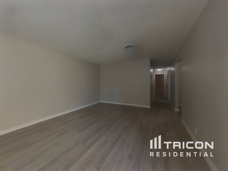 Building Photo - 1508 Crestview Dr