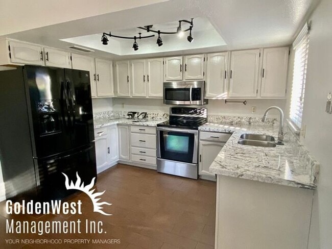 Building Photo - Stunning 2Bdm 2Ba Home in the Heart of Gle...