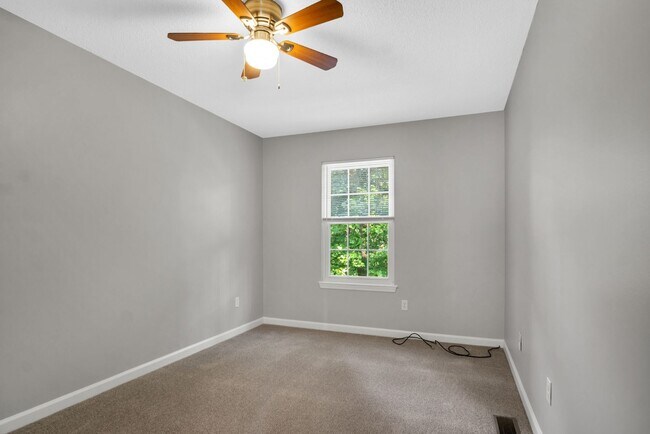 Building Photo - 5006 Liza Ln