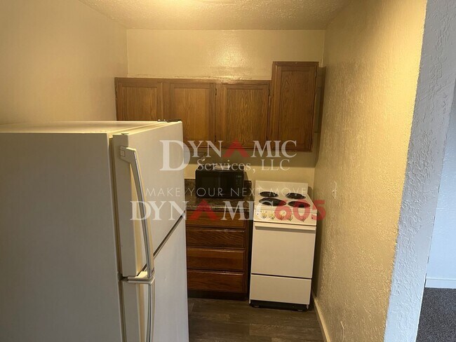 Building Photo - 1BR/1BA Apartment