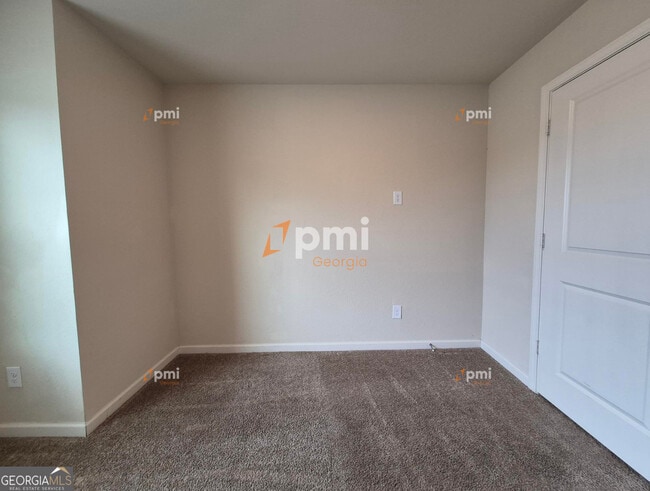 Building Photo - 511 Highwood Ln