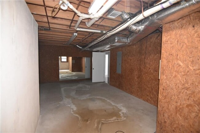 Building Photo - 3765 Cochran Lake Rd