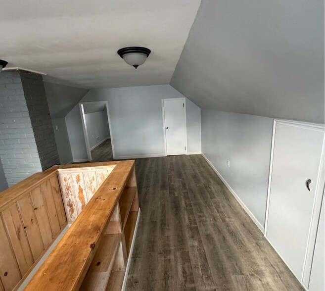 Building Photo - 1006 N 1st Ave