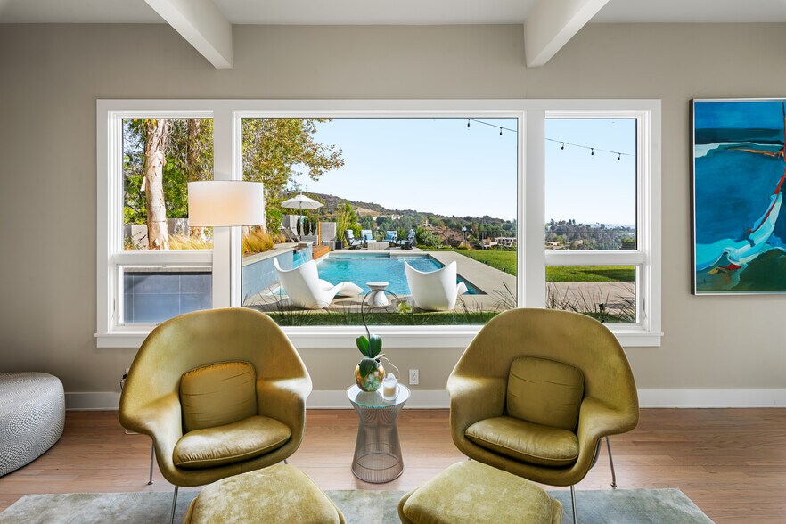 Building Photo - 2344 Banyan Dr