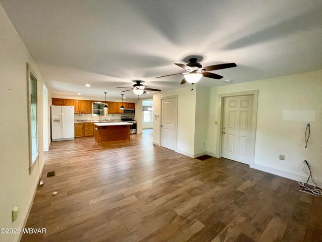 Building Photo - 910 Furnace Run Rd