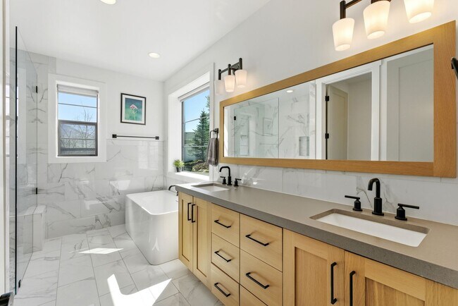 Building Photo - 11716 Meeks Ct