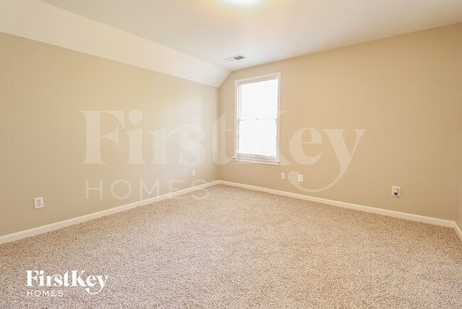 Building Photo - 849 Crest Cove