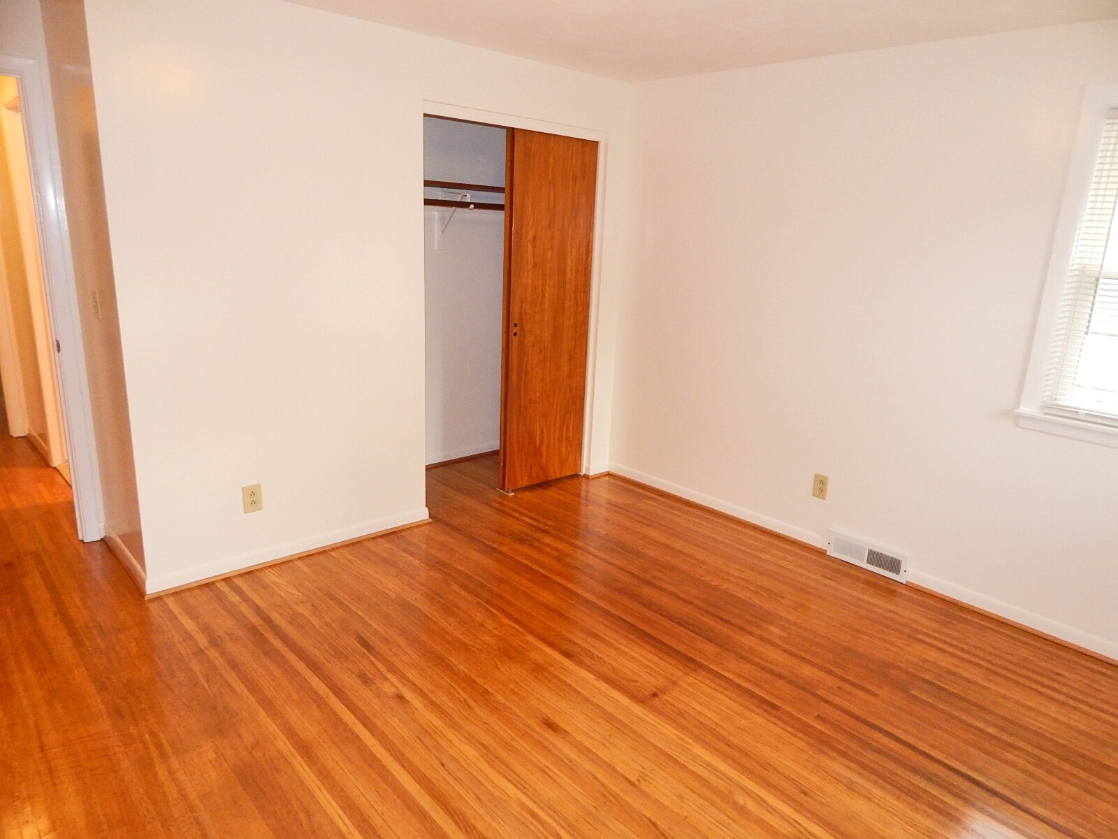 Building Photo - 132 Independence St