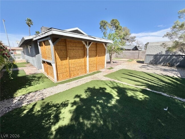 Building Photo - 6323 Silverfield Dr