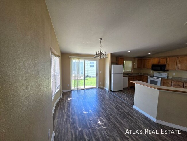 Building Photo - 2990 W C St