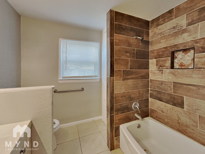 Building Photo - 3613 40th St