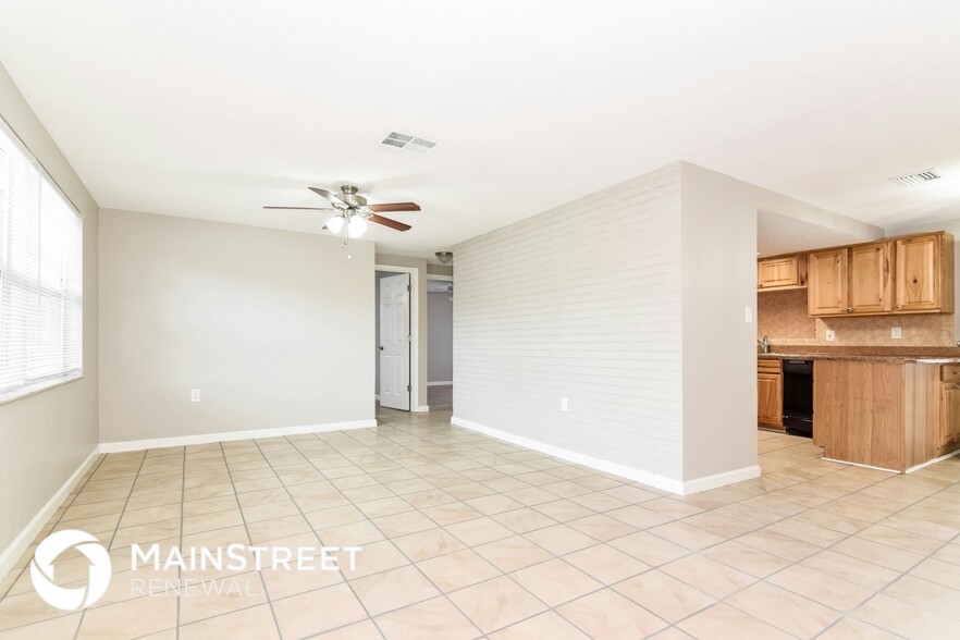 Building Photo - 10227 Glen Moor Ln
