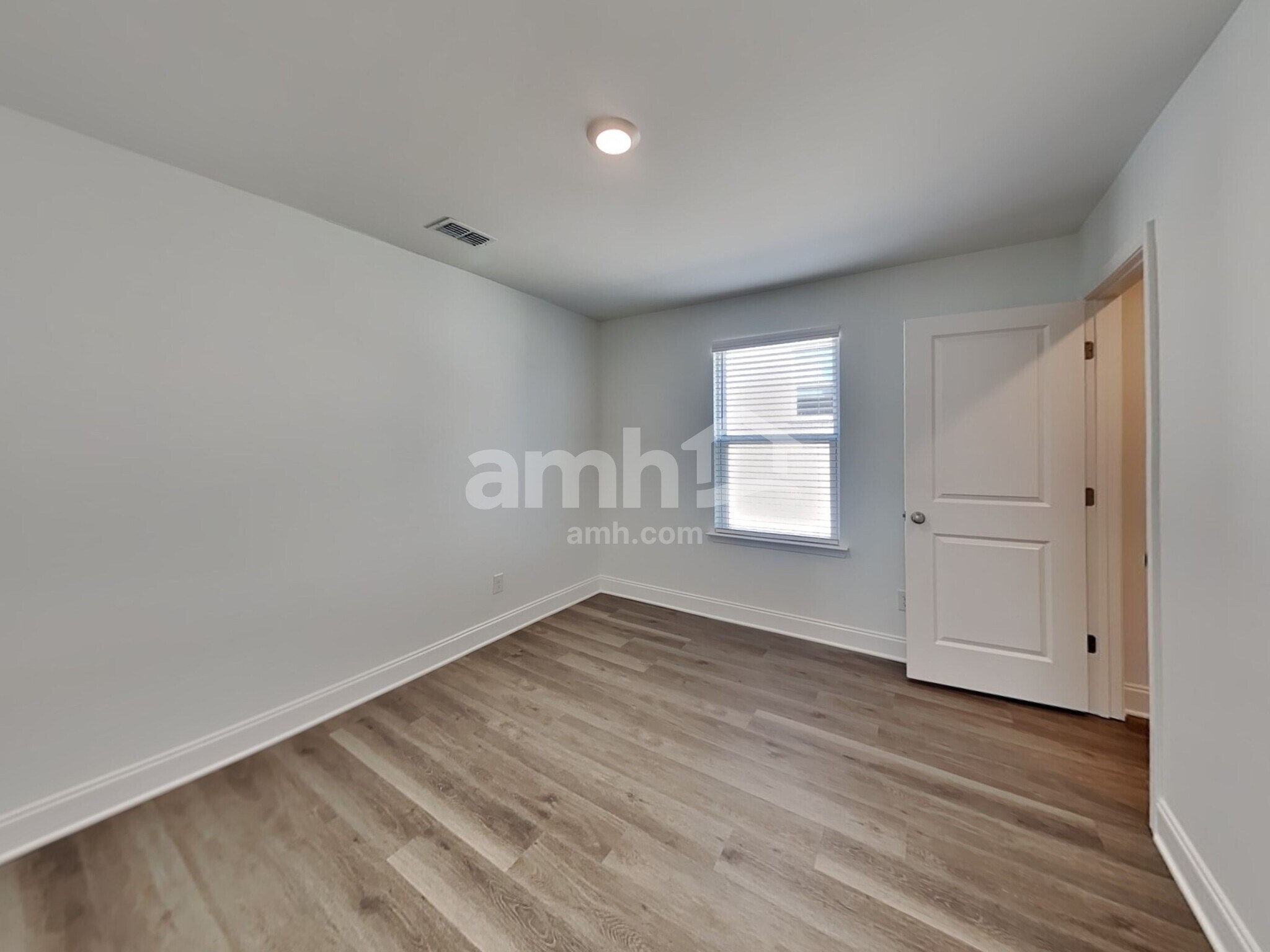 Building Photo - 103 Broadmoor Dr