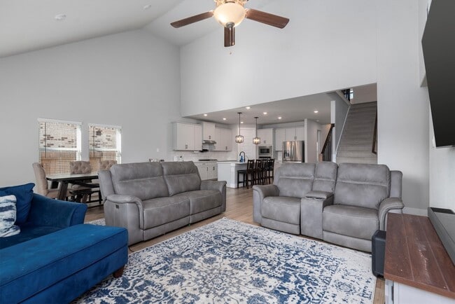 Building Photo - 17828 Hanson Ridge Dr